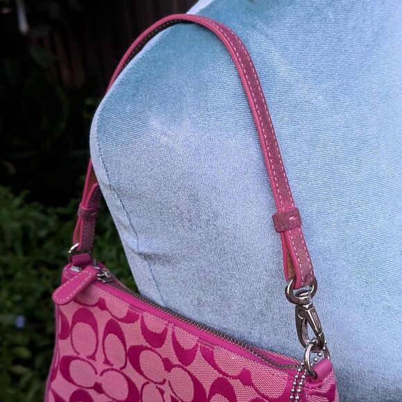 Coach Y2K Signature C Hot Pink Demi Canvas Leather Shoulder Bag. 6094 - Picture 6 of 8